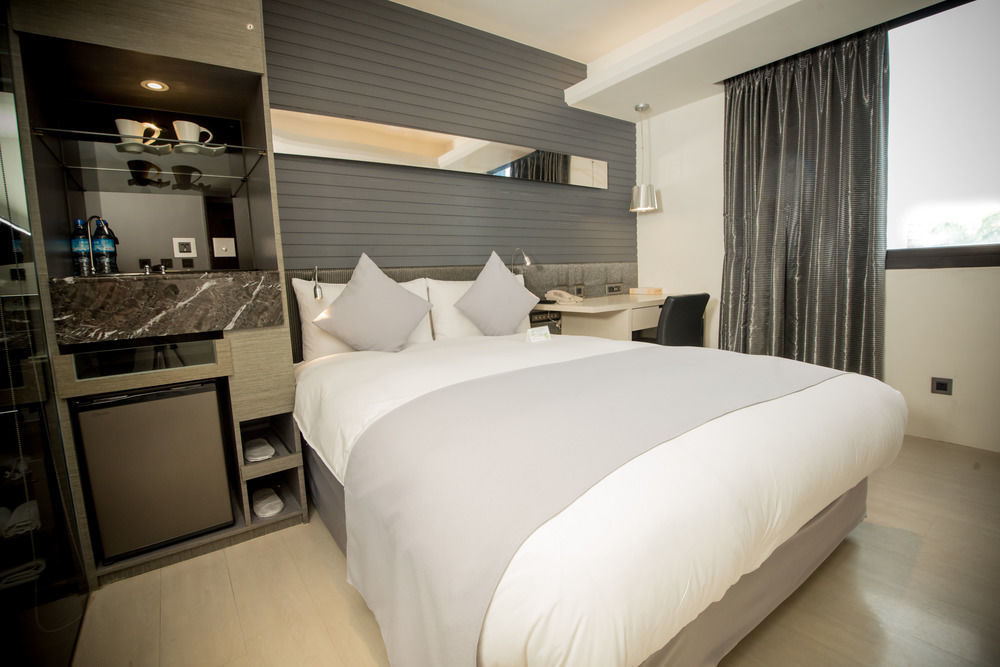 Shin Yuan Celeb Metro Hotel Синьчжу Экстерьер фото