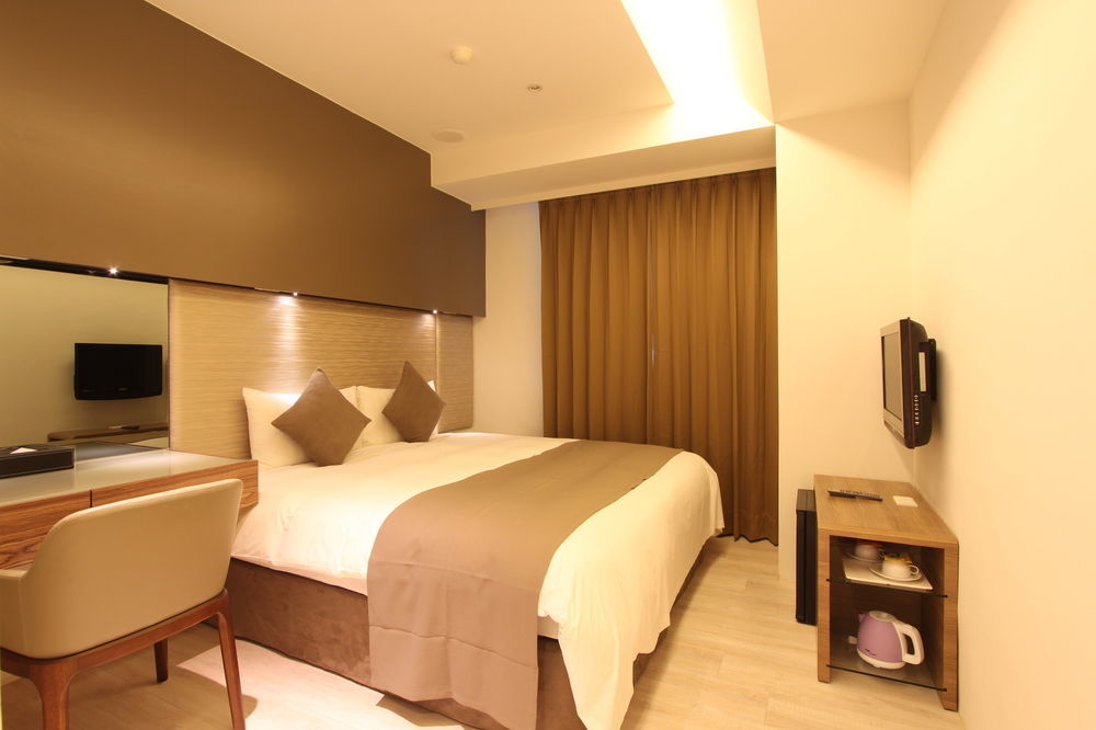 Shin Yuan Celeb Metro Hotel Синьчжу Экстерьер фото