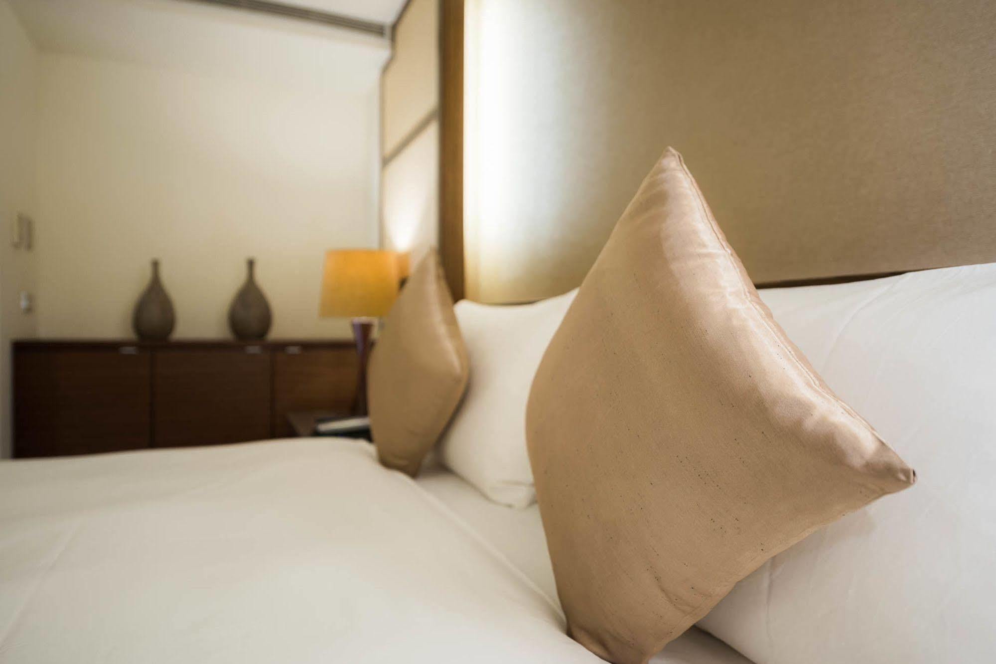 Shin Yuan Celeb Metro Hotel Синьчжу Экстерьер фото